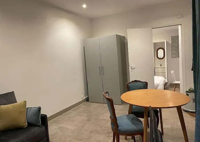 아파트 Et Tranquille Plein Centre De Paris! 파리