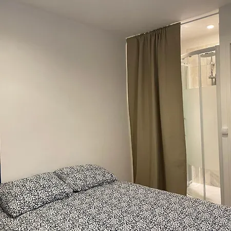 Apartment Et Tranquille Plein Centre De Paris!