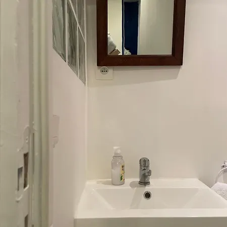 Apartment Et Tranquille Plein Centre De Paris! *